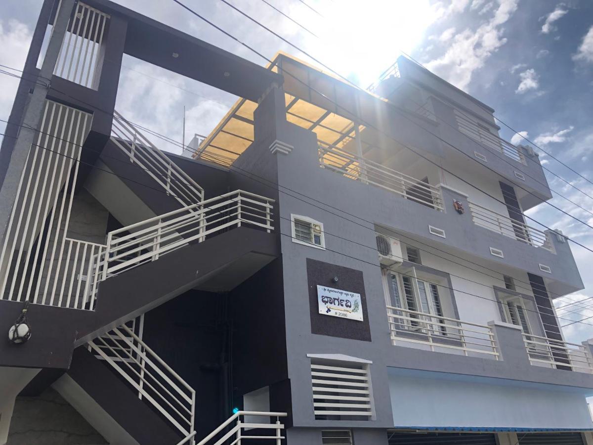 Skyhouse Homestay Майсур Экстерьер фото